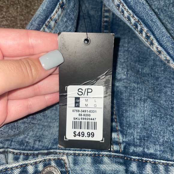 Jean jacket - Picture 2 of 4